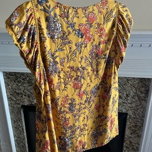 Floral Ruffled Sleeve Blouse w/Keyhole tie